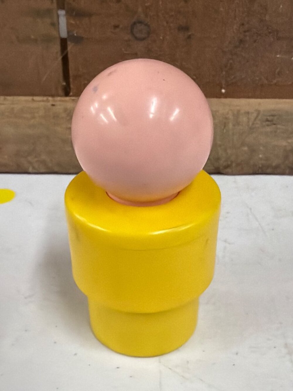 Vintage Fisher-Price 1975 Click N Clatter Push Toy With Red Wheels & Yellow Base - Picture 8 of 8
